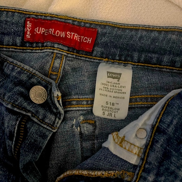 Levi’s 518 Superlow bootcut jeans. Made in Mexico 5 JR L - Picture 3 of 4